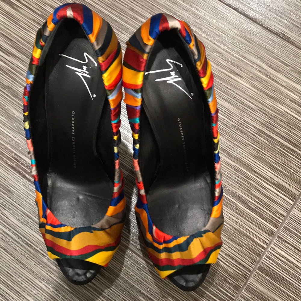 Platform shoes - Picture 5 of 6
